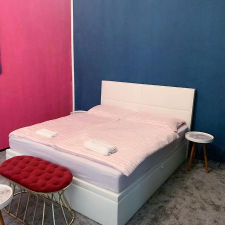 וינה Rainbow Apartment מראה חיצוני תמונה